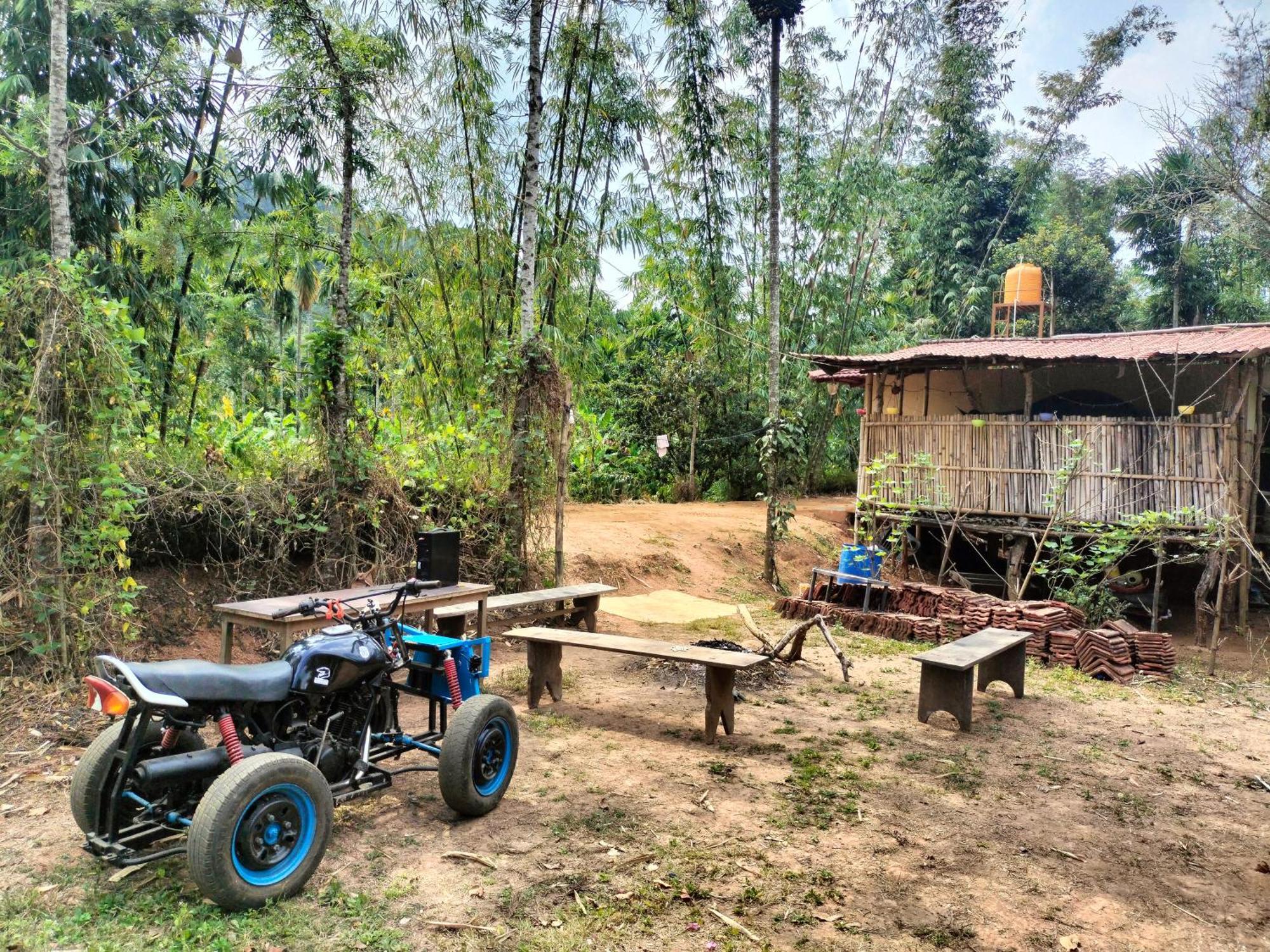 Sambrama Wood House Villa Madikeri Kültér fotó